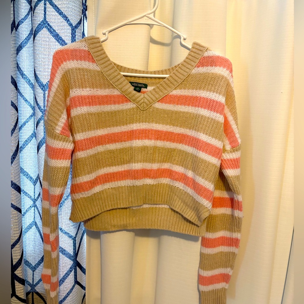 Wild Fable sweater size xs